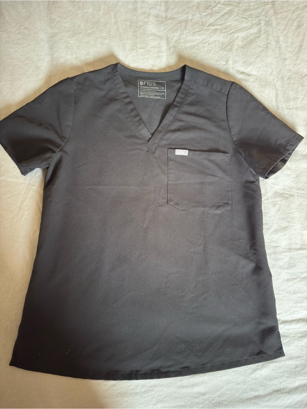 FIGS scrub shirt, size:M, good condition